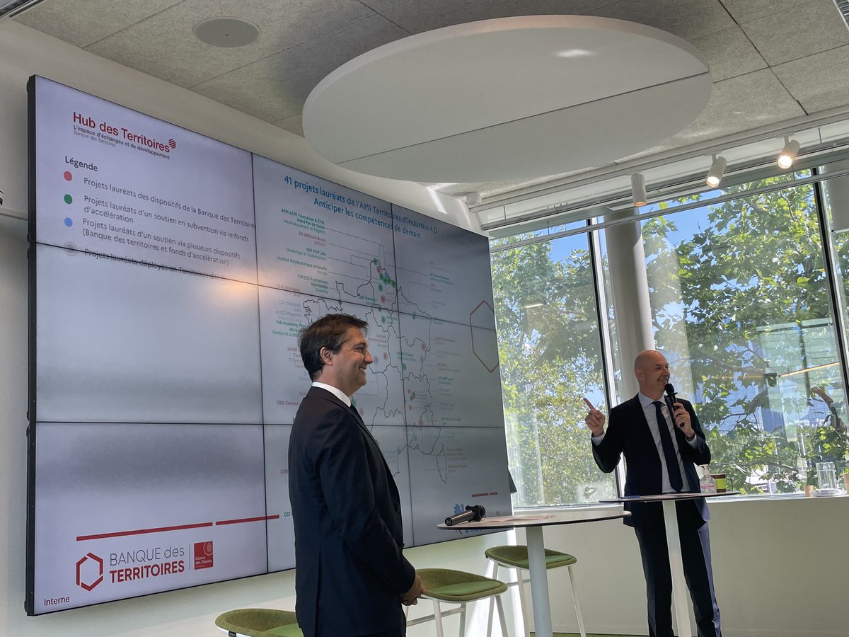 Très honorés de vous recevoir <a href="/RolandLescure/">Roland Lescure</a> <a href="/Economie_Gouv/">Ministère de l'Économie et des Finances</a> pour votre 1er deplacement : révélation des 41 lauréats de l’AMI formation et industrie 4.0 <a href="/BanqueDesTerr/">Banque des Territoires</a> #HubdesTerritoires <a href="/AntoineTroesch/">silk filttr</a> François Blouvac #france2030