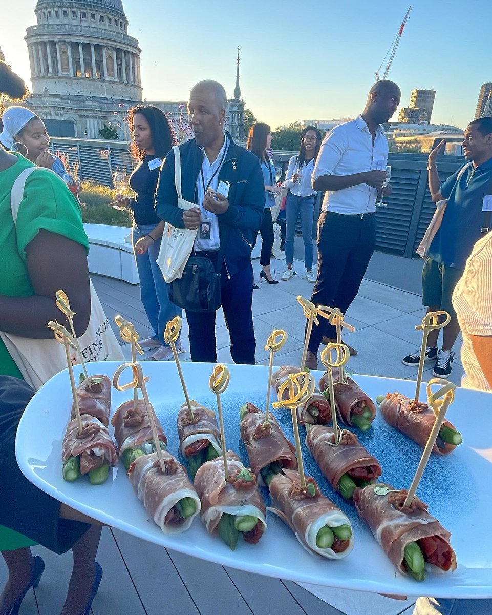 weblackjournos's tweet photo. Photo dump from last night!! 📸
What a FABULOUS summer event we had in collaboration with @FT! The rooftop mingling at the end was really the cherry on top!

Thanks so much to all who came! #WeAreBlackJournos ✨ https://t.co/aVqKx2atFd