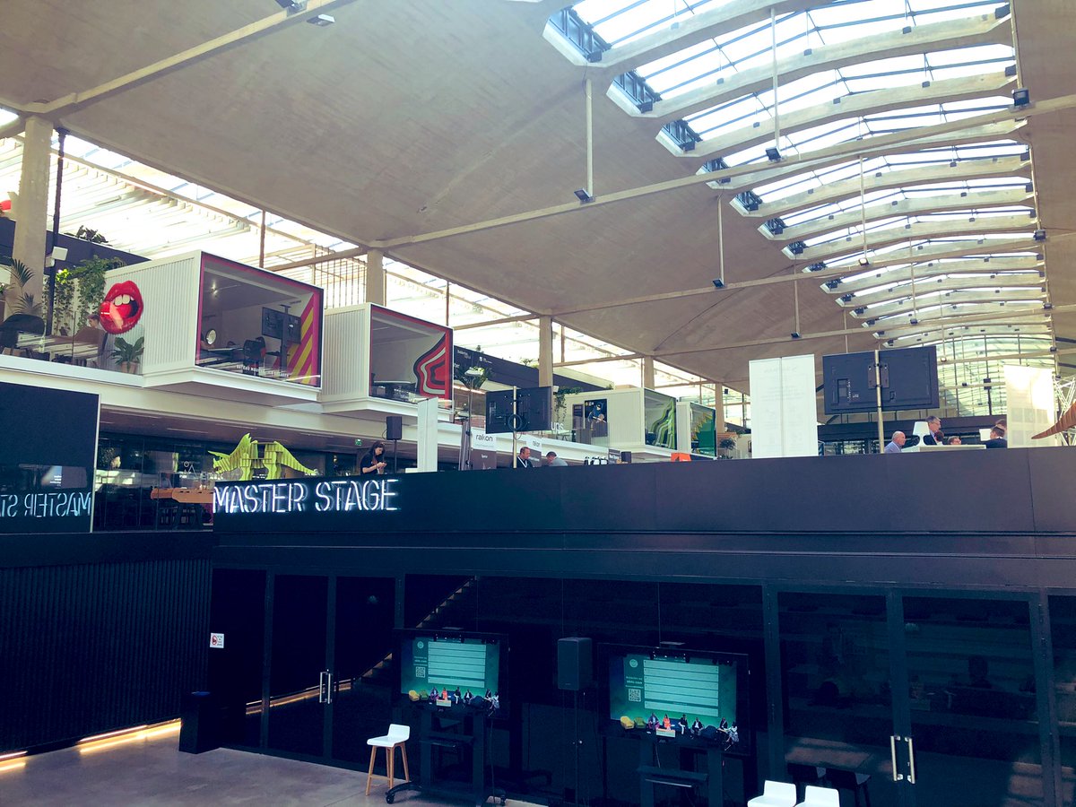 APraxHuart's tweet image. #AssisesduNewSpace J2. Aujourd’hui on échange autour des thématiques RSE, mondialisation, indépendance stratégique et formation/recherche/industrie; la problématique portée au sein du collectif par @ISAE_officiel et le @GifasOfficiel #AssisesNEWSPACE