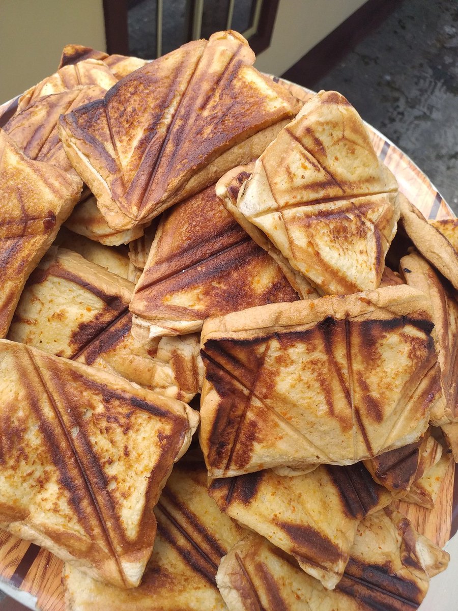 chefdujure's tweet photo. Dear Nigerians ! If you are seeing this please HELP RT!
We make good french toasted bread and supply every where in Nigeria
Fish/Beef Toast = N200
Plain Toast =N150
Chicken Toast=N250
Wholesale n retail prices available 
#LOVEDAMINI Burna Arise Tv Ban Reno Omokri Yusuf Datti https://t.co/PiocevCoyz