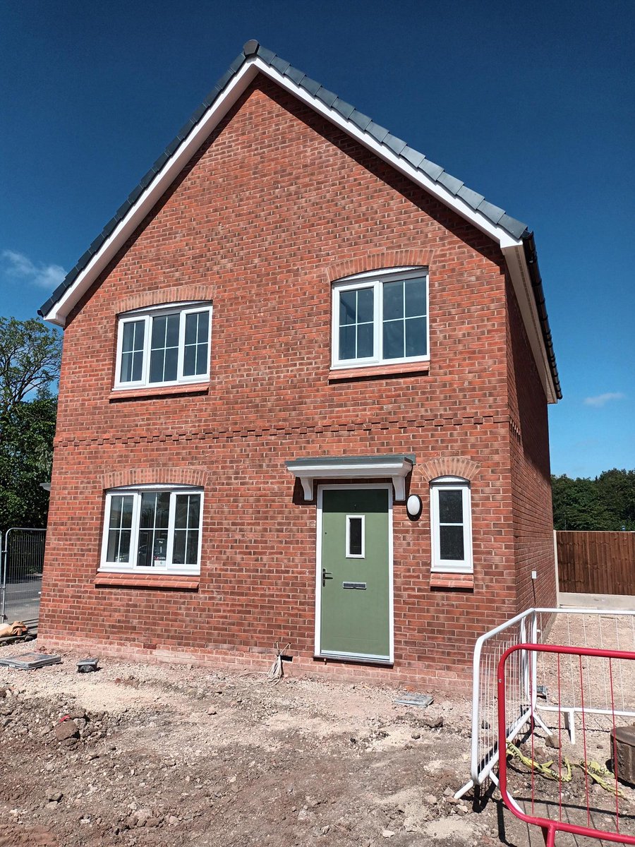 Some of our sites looking great in the sun yesterday! Take a look at the progress from our Belle Vue and Whinney Hill developments. #BuildingGreatness @CountrysidePPLC @EQUANS_UK @_markhams @Poole_Dick