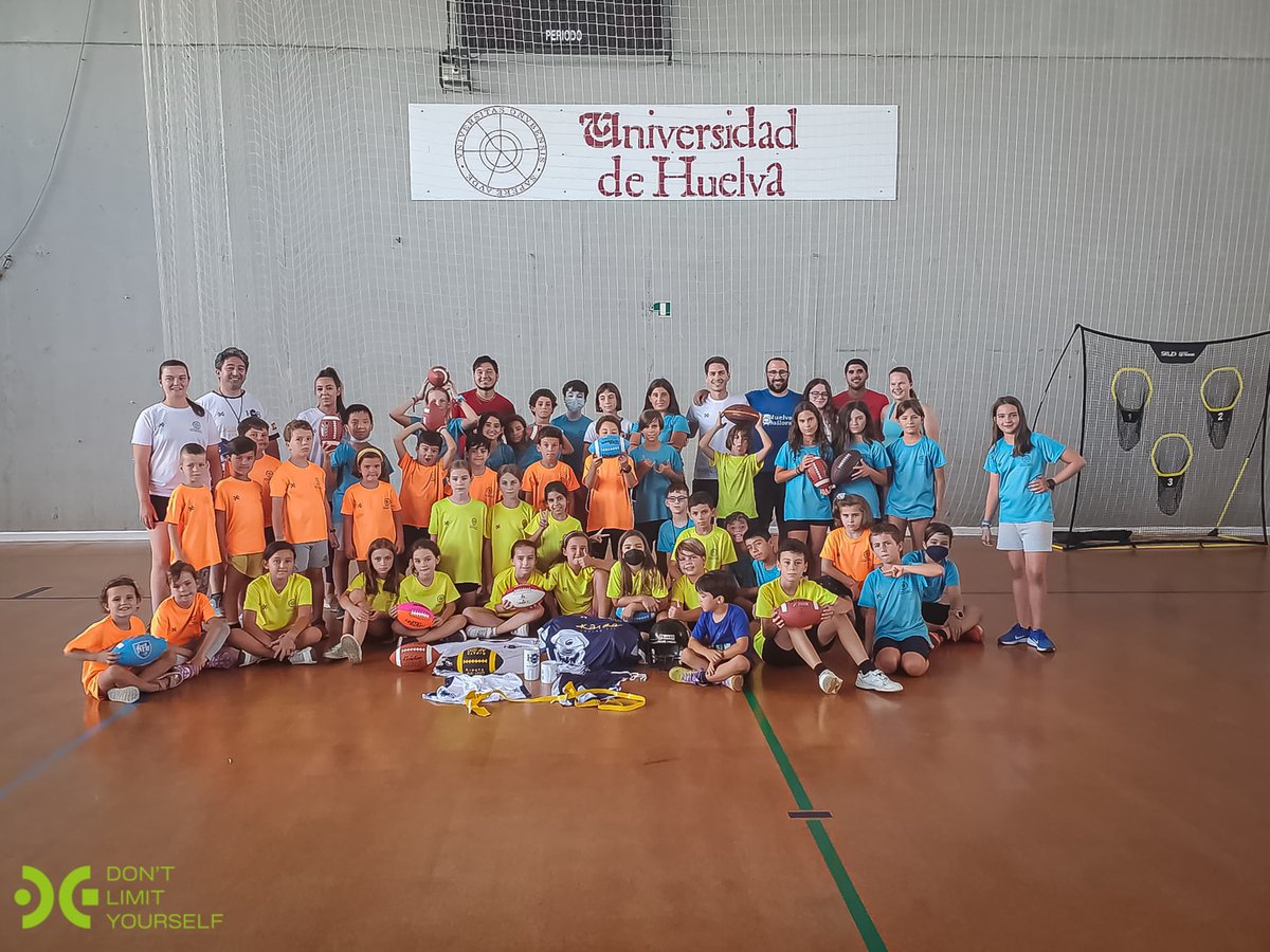 Ayer estuvimos formando parte de las escuelas deportivas que organiza <a href="/OficialGanafote/">Gañafote</a> junto a la <a href="/UniHuelva/">Universidad de Huelva</a>, llevando a cabo un taller de iniciación al #footballflag. Muchas gracias a <a href="/OficialGanafote/">Gañafote</a> por dejarnos estar!
Escríbenos a nuestras RS para más info.
<a href="/FAFA_Andalucia/">FAFA</a>