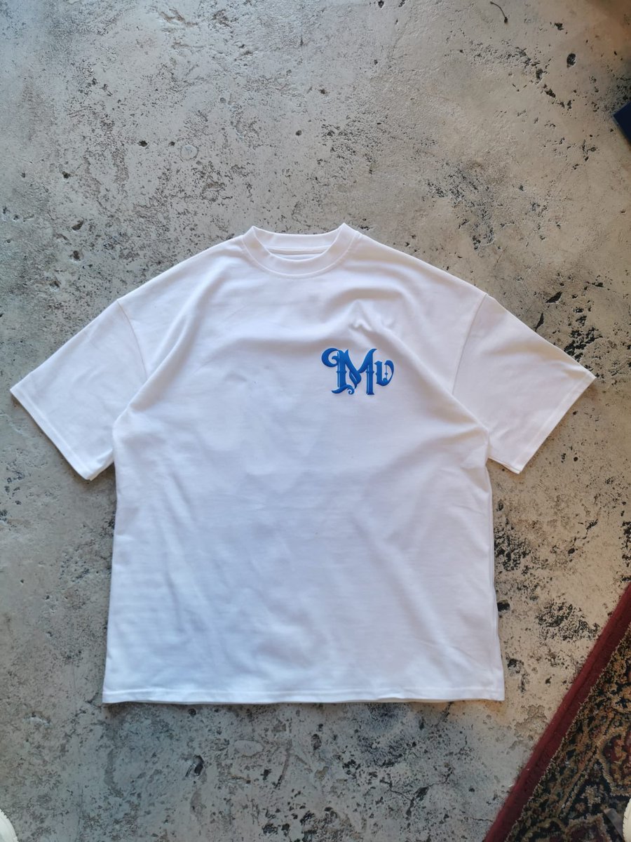 5five2 tweet media