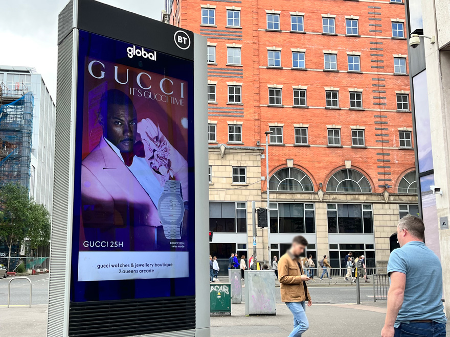 PMLGroupNI's tweet photo. It's @gucci Time.
Shop the #GUCCI25H collection and more in the new Gucci watches and jewellery boutique in Queens Arcade, Belfast.
Proximity identified Streethubs provide a luxurious finish to target the local High Street.
#BeMoreNow #gucci #proximitytargeting #OOH https://t.co/bBqLUvBhFN
