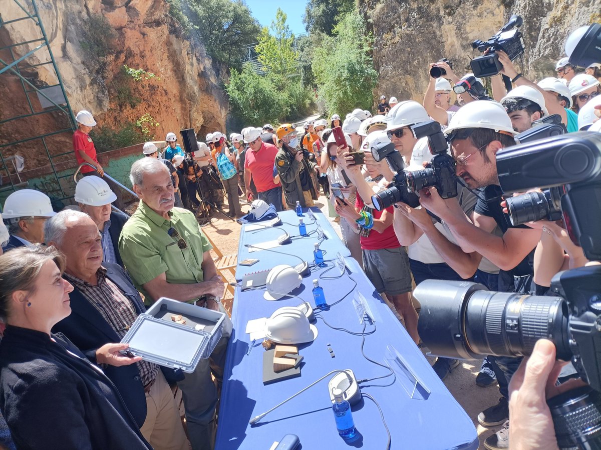 The earliest face of Europe. 

From TE7 level of Sima del Elefante site, older than the 1.2 million years old mandible found in TE9, 15 years ago 

#Atapuerca2022

Gracias Atapuerca, gracias equipo. ♥️
