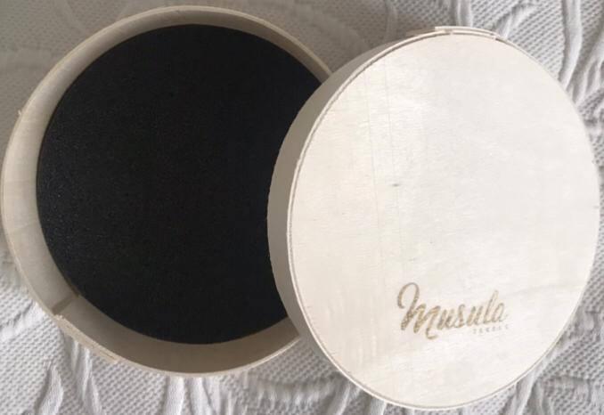 hiperespuma's tweet photo. Damos las gracias a #musulajewels por confiar en nosotras y usar nuestras #espumas para sus packaging en el envío de sus fantásticos pendientes.
Un binomio perfecto, belleza y protección. 😍
#espuma #espumaamedida #espumacortada #espumacortadaamedida #gomaespuma https://t.co/2YScRX49Or