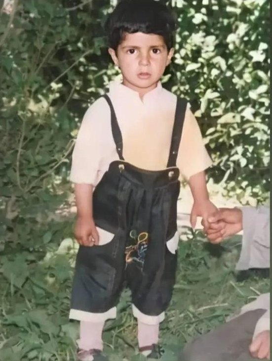 SheikhNadia7's tweet photo. A kid who Shook INDIA 
And how can we forget today's history ?
our Hero still in our HEARTS 🙌🏻💞
#BurhanWaniIsOurHero 
#08/07/16 https://t.co/2DXo5HUqdc