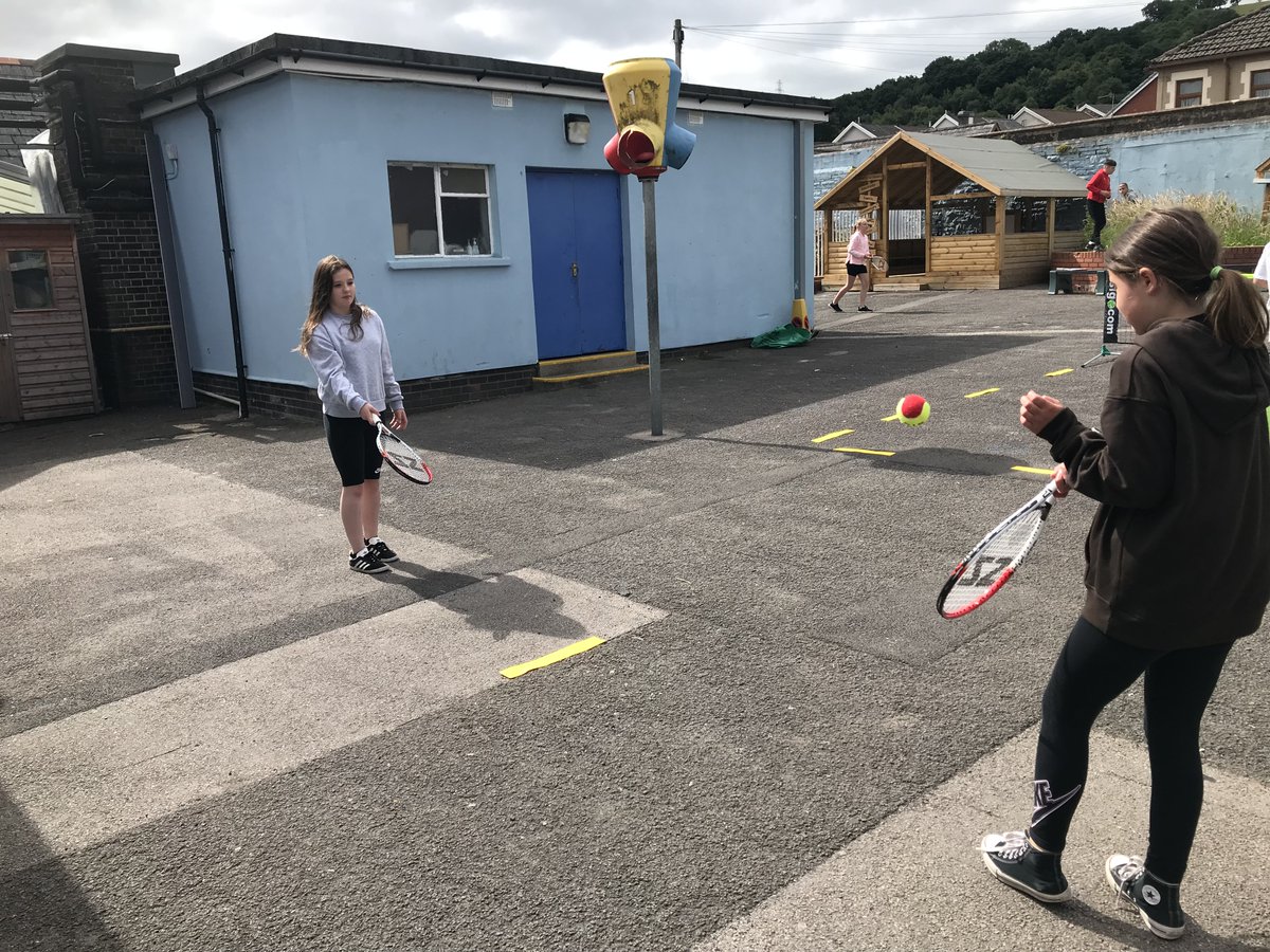 PlaySportsLtd's tweet photo. Here's the first of many tennis action shots at our schools encouraged by the great occasion #Wimbeldon2022. The pupils @caradogprimary showcased their skills during singles and double matches, what an 'ace' display! #LookOutForMore π #TennisSeason πΎ @tenniswales https://t.co/n6Afhnqci9