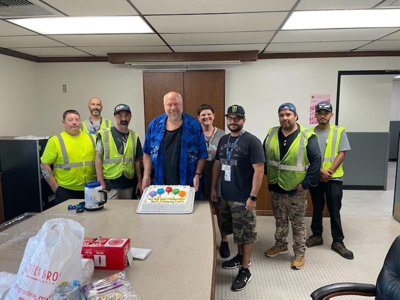 After his final 0919 load on the Twilight Ramp we say #HappyRetirement to Brett. Thank you for #30years at #UPS. Wishing you the best! @BrionesJerson @mboden69 @RoxyMarie1217 @DarylHeppner @Shelby2017goair