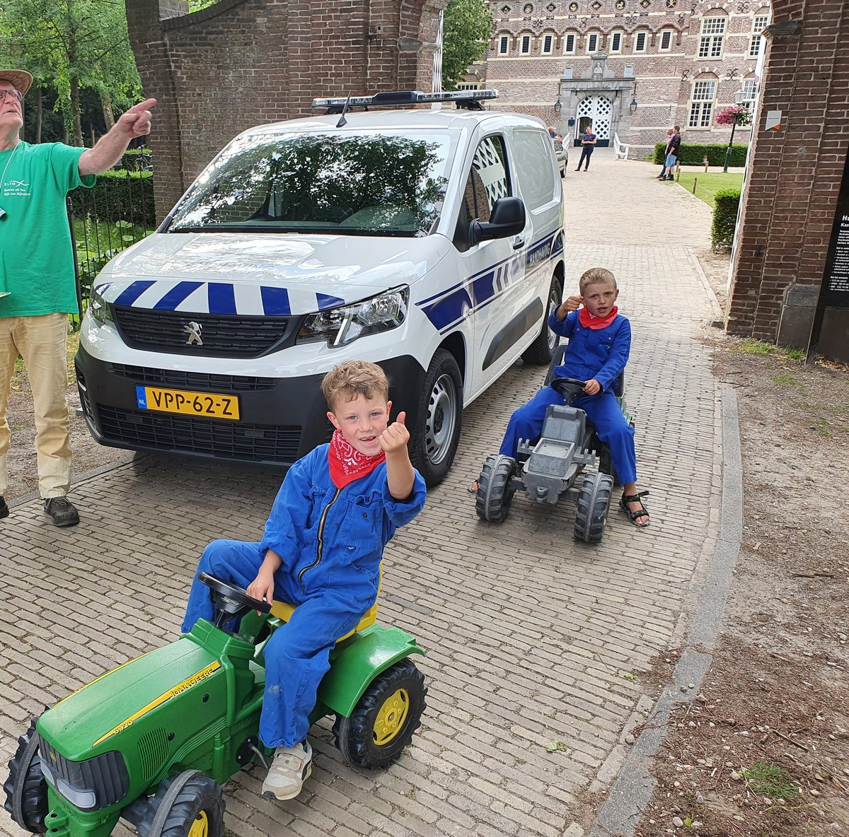 Toezicht Wijchen tweet media