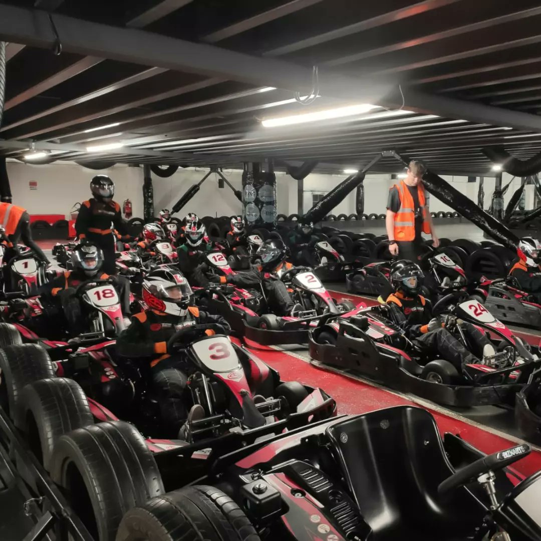 ChesterfieldCen's tweet photo. Como lo hemos pasado esta semana✨🤪🚦🎬🎳🤘🏎 https://t.co/5LI9gSjyMQ