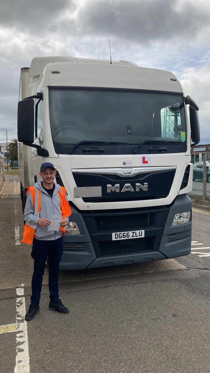 Congratulatiions to Ricardo Hunt for passing his Class 1 test with us this week. Well done Ricardo 👏😀🎉