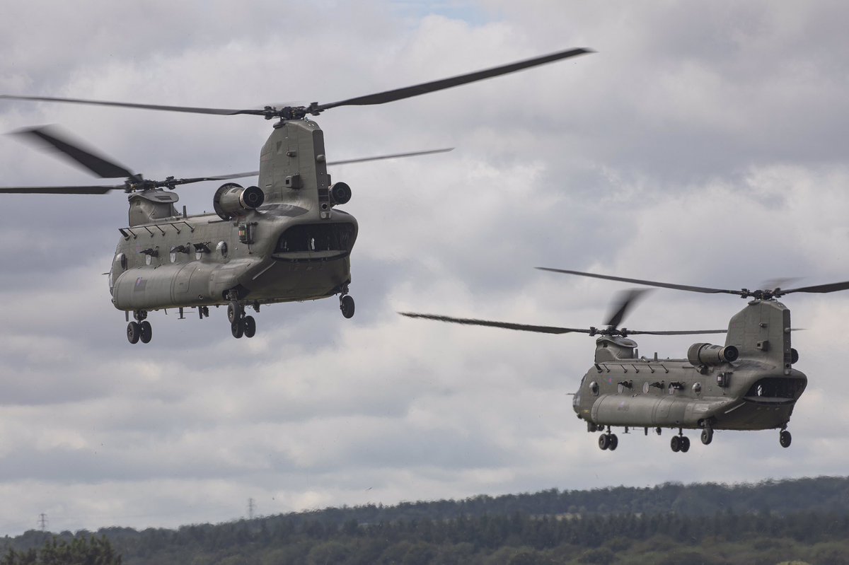 RAF_Odiham's tweet photo. @RoyalAirForce Chinook 🚁 based at @RAF_Odiham have departed 🇬🇧 for 🇪🇪 @ukinestonia as part of the continued deployment of @ComdJHC Aviation Task Force 3

@BritishArmy @Joint_Heli @TacticalSupWing @RAFBenson https://t.co/1EiKJoe2sh