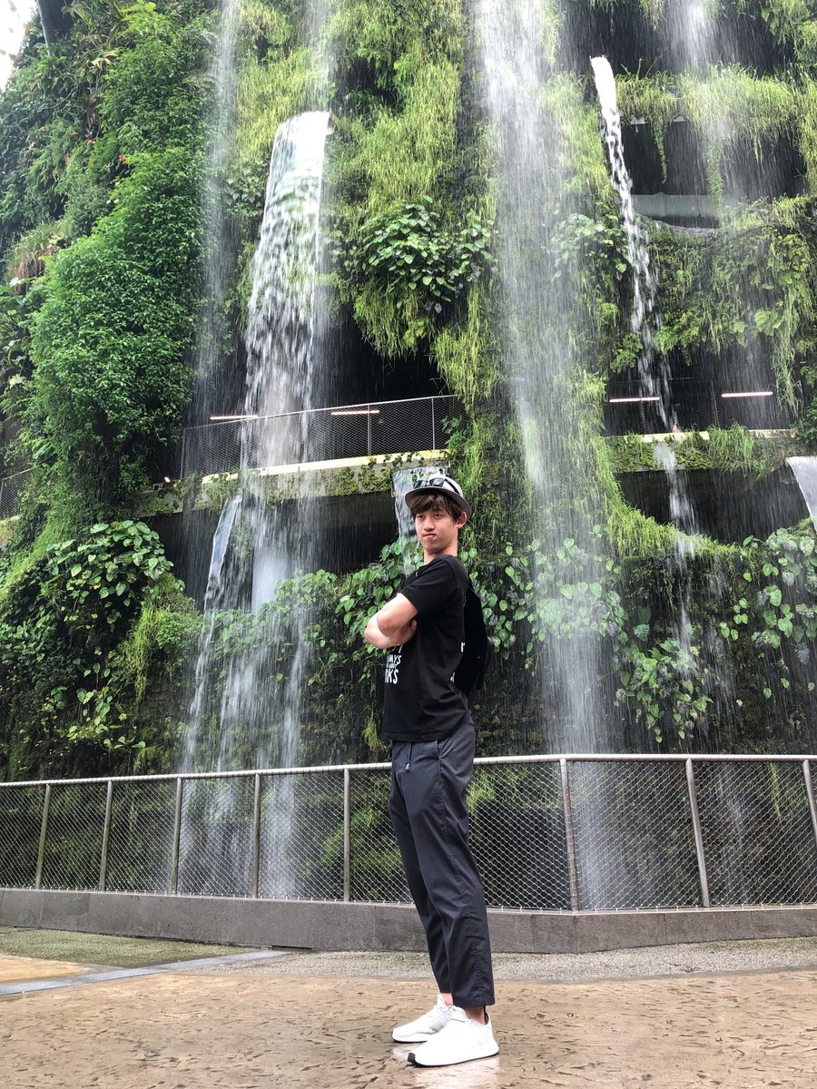 KEIO_BRDclub's tweet photo. 夏全選手紹介

633 賀谷・鈴木組

学連中で1番背が高いかや🦖とにかくでかい。どこにいるかすぐわかります。
超しっかり者🥸だけど実はとても人懐っこいりお💘
おっきいけれど不安症のかやくんは大会前になるとりおちゃんに喝を入れられている⁉️ 
そんな2人のダイナミックなダンスをお楽しみに🥺 https://t.co/twef83LaZM