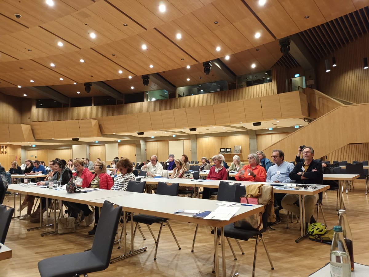 institut_ileu's tweet photo. 7. Internationales Partnertreffen der Danube-Networkers mit Teilnehmenden aus 10 Ländern. Danke an die Referent*innen und engagierten Mitmacher*innen an dieser Fachtagung! https://t.co/wyO6WE1UI9