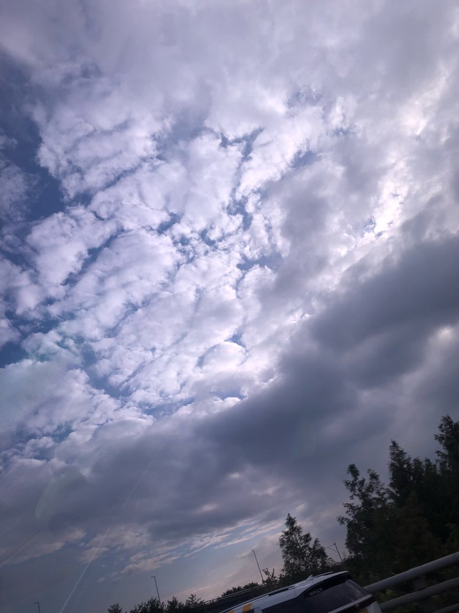 220708 | #JISUNG 💭 Güncellemesi

"hey"
"Pencereyi açmakla kapatmak arasında fark var."
"2. fotoğrafı pencere kapalıyken çektim"
"tüm varsayılan kameralar 😎😎 Telefonunuzu değiştirmenize gerek yok. ㅋㅋ"