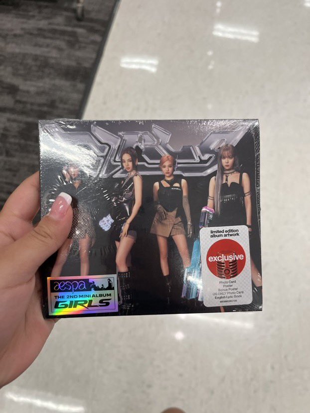 wts lfb #ninisells❕💭

 ✷ aespa girls digipack target exclusive

𓂋𓈒 ₱300
𓂋𓈒 FETA
𓂋𓈒 dop: payo (prio) / 50% dp, rem bal once in transit to ph
𓂋𓈒 complete inclu except pcs

gen info (mod, mop, tcs): 
manducarts.carrd.co

reply mine/dm to claim! (ctto)