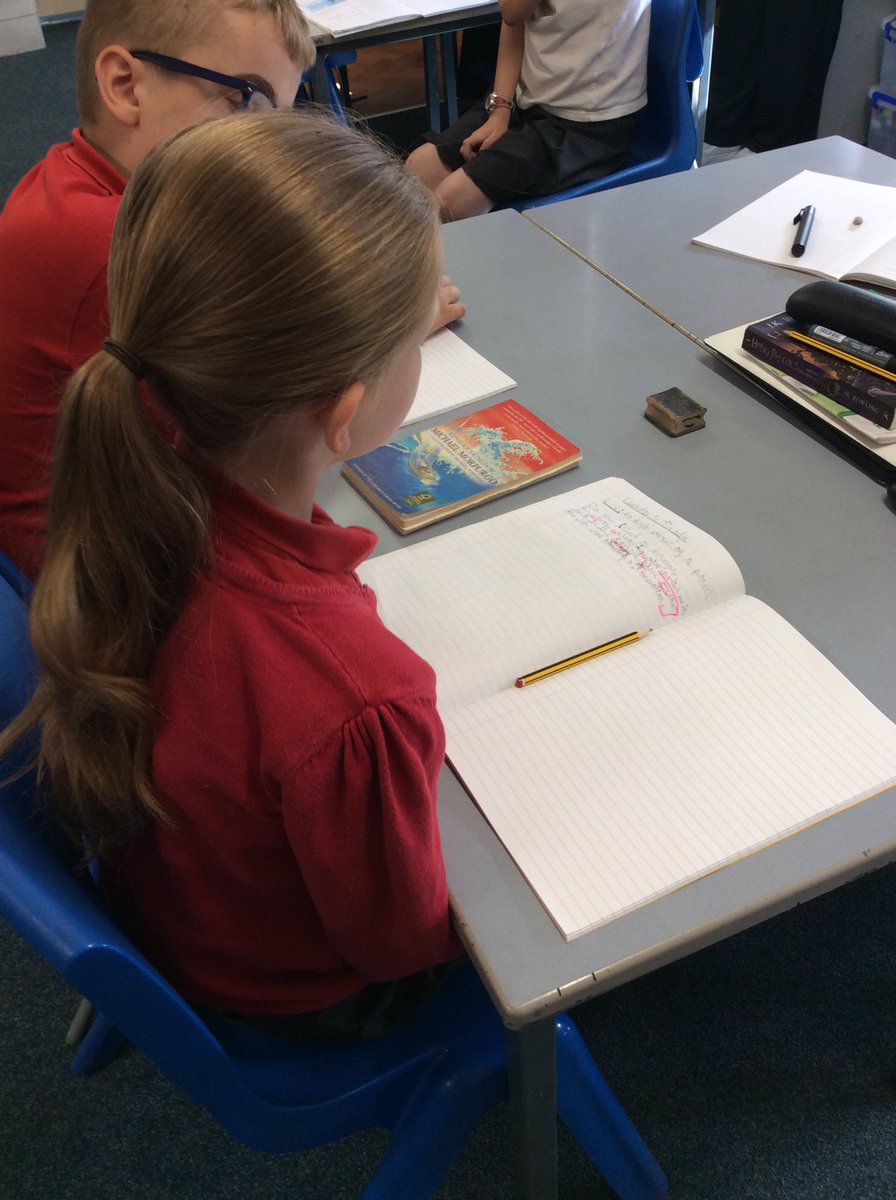MrsC_017's tweet photo. Fossgate have become poets this week and we have taken inspiration from new childrenโs laureate @JosephACoelho on how to perform our Island of Dreams poems! #HREng #HRRead #EveryoneAReader ๐๐ @HaxbyRoad https://t.co/oZGm1E0of8