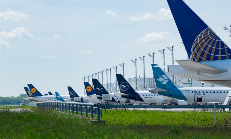 IntAirport's tweet photo. During the first six months of 2022, @MUC_Airport has welcomed around 13 million #passengers, already exceeding the entire annual #passengervolume for 2021. https://t.co/UFalNXyO18 https://t.co/1Rk8ZN4yzs