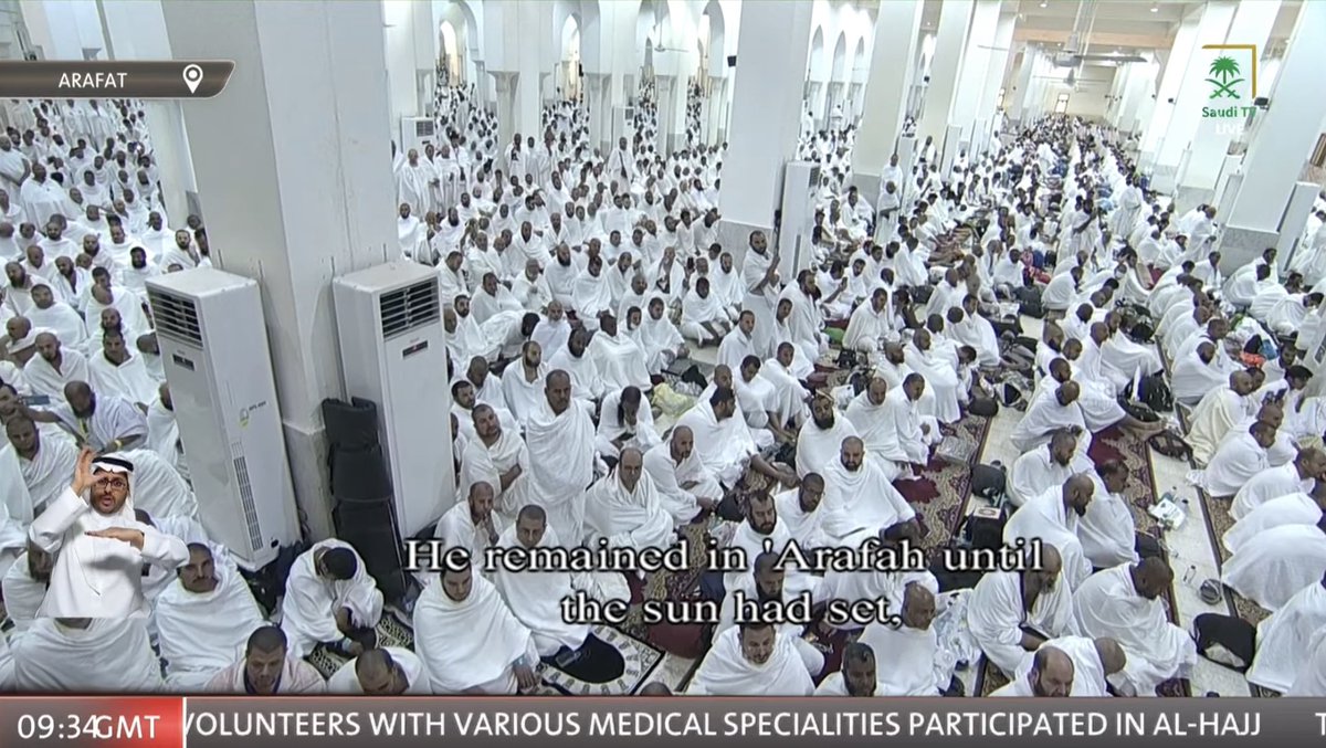 HaramainInfo's tweet photo. LIVE Broadcasted scenes from the #Hajj Khutbah at Masjid Namira, #Arafat 

Dhuhr and Asr prayers will be combined and shortened. https://t.co/xedPRMRo3r