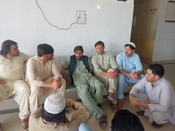 abid_okz's tweet photo. سارے اسیر مجرم نہیں ہوتے صاحب
قید خانوں میں یوسف بھی لاٸے جاتے ہیں۔
نجیب orm تشدد کے بعد رہا۔
@MisalOrakzai @ImMuhammadNawaz @HaleemSahibzada @HUOrakzai @MalakNajeebReh1 https://t.co/o3oElLeDjz