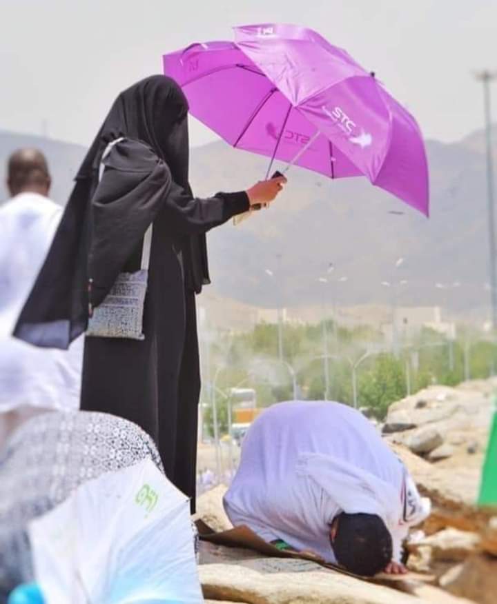 fareedijt's tweet photo. فیمینسٹ (Feminist ) طبقے کے لیے اِس تصویر کو ہضم کرنا ناگزیر ہے!
#ProudMoments 
#حج 
#حج1443 https://t.co/e1Rcawi07u