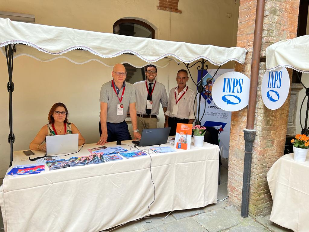 INPS_it's tweet photo. Vieni a trovarci allo stand #Inps a @LucisulLavoro a #Montepulciano! Fino a sabato #9luglio tutti i visitatori potranno ottenere informazioni e consulenza sui #servizi Inps e approfondire i temi del #welfare.
#InpsComunica #LSL22 https://t.co/ydli6um98v