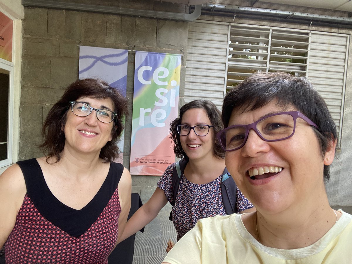 art_educ's tweet photo. Enorme plaer trobar les companyes d’equip EAS (Experiència d’Aprenentatge amb Sentit) del @cesirecat . Avui es presenta la nostra proposta EAS/Humanitats amb la resta de guíes de la comunitat d’Aprenentatge EAS #Guies #EAS #GuiesEAS #Humanitats #Cesire #CAT https://t.co/rPKVYhZIvC