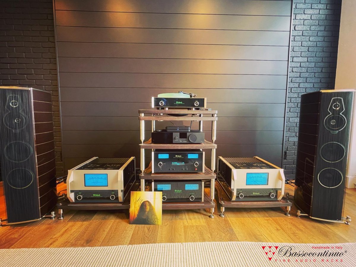 BassocontinuoAS's tweet photo. REFERENCE LINE - created to enhance the performance and stability of your HIFI system!
Photo courtesy of @Eyehear Technology Group
____________________
#bassocontinuo #wewillrackyou #madeinitaly #hifirack #referenceline #accordeonxl4 #luxuryaudio #handcraftedinitaly https://t.co/HG61T5qksl