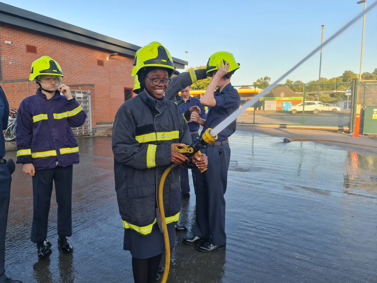208atc's tweet photo. Thank you to @WYFRS for putting on a great visit for our cadets on Tuesday night at Killingbeck Fire Station 🚒

A tour was given of the station and Engines and the cadets took part in a dam building exercise which was used to feed the hoses! The visit was great fun! https://t.co/m4f8ROy6cy