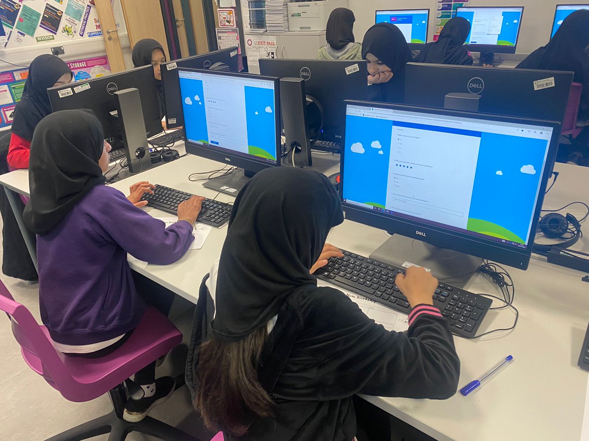 edengirlsbham's tweet photo. This week we have had the pleasure of welcoming our new year 7s & their parents to our school. On Wednesday, our new students got a taste of life at Eden Girls taking part in various activities with our parents induction taking place on Thursday evening #WeAreStar #Year6Induction https://t.co/7Q8l8sBBqD