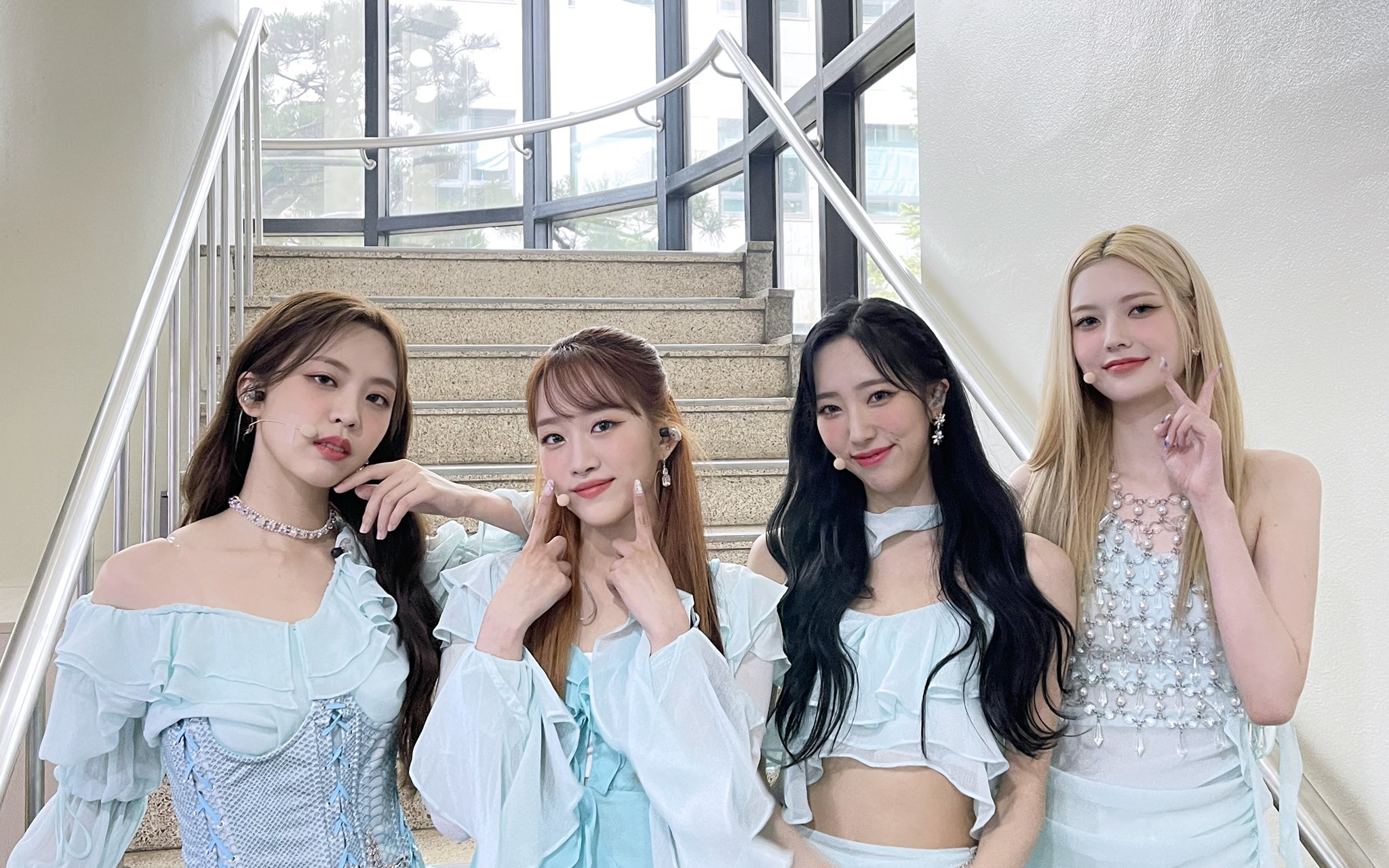 FXIqzxcakAECJUr?format=jpg&name=large