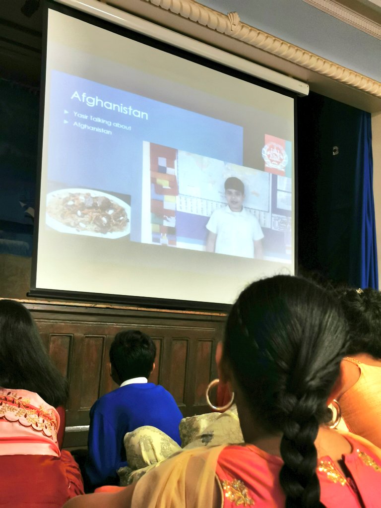 DevonshireJun's tweet image. So proud of this Y6 team of children who have organised and led a whole school #CultureDay 🎊 celebrating our diversity!
@VicAcademies
#pupilleadership #PSHE #DiversityandInclusion