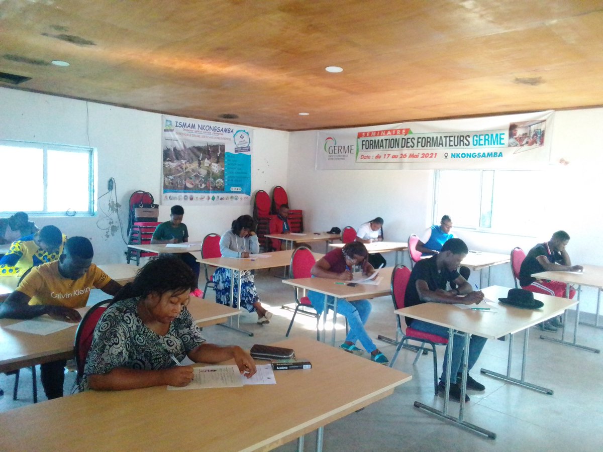 IsmamOfficiel's tweet photo. 🛑🛑🛑🛑🛑
EXAMEN HARMONISÉ 🇨🇲🌽🍅🐔🐇🌱 
[2ème  Journée] 

Nos élèves ingénieurs restituent leurs connaissances sous le surveillance méticuleuse du Chargé de Mission venu de la FASA/Université de Dschang. 📚

🚜  _Par ici les détails_👇
https://t.co/t6QNQUuxfu https://t.co/g5s8DgmVFm