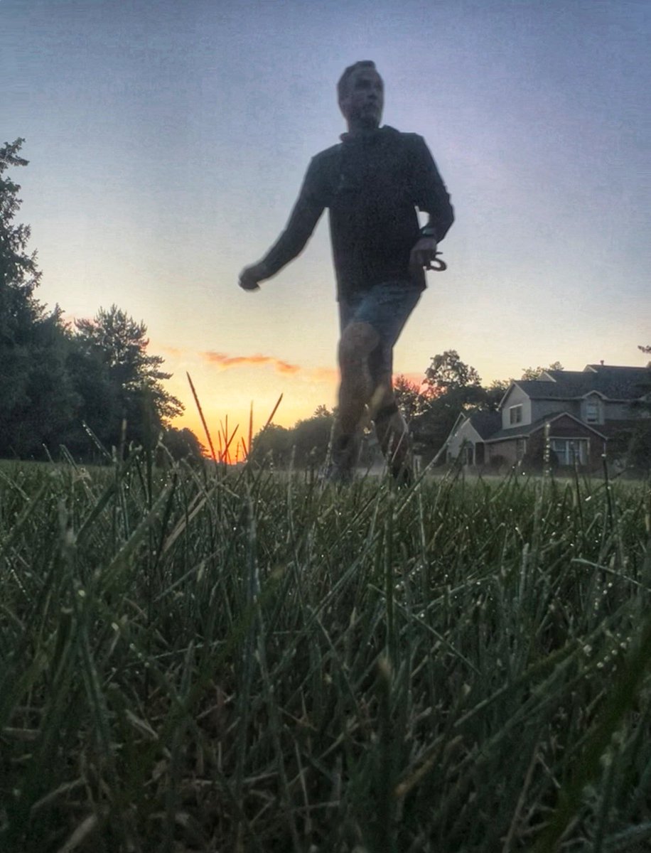 loclloyd's tweet photo. Sunrise walk… beautiful start to the day… #sunrise #amworkouts #beautifulday #FridayVibes https://t.co/Jet89uXsZL