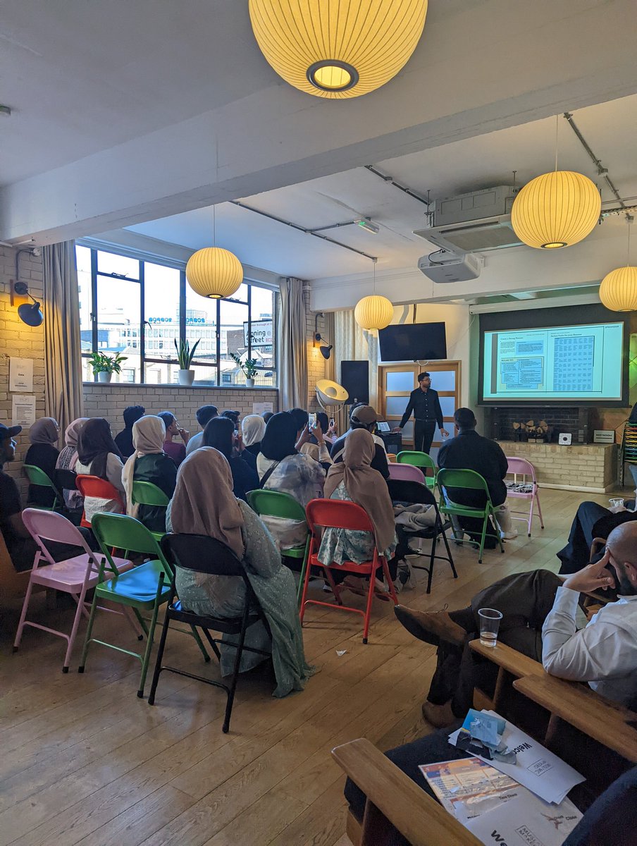 Arf_22's tweet photo. Such an amazing @MuslamicMakers event yesterday. It was Dua's MM debut! Massive shout out to @zaarheed for organising. @faizanjoya and @coffeebookscode for sharing their journey. Thank you to @ustwo for hosting us in their new space, who have been supporting us since 2016! https://t.co/sdFY9X6wUq
