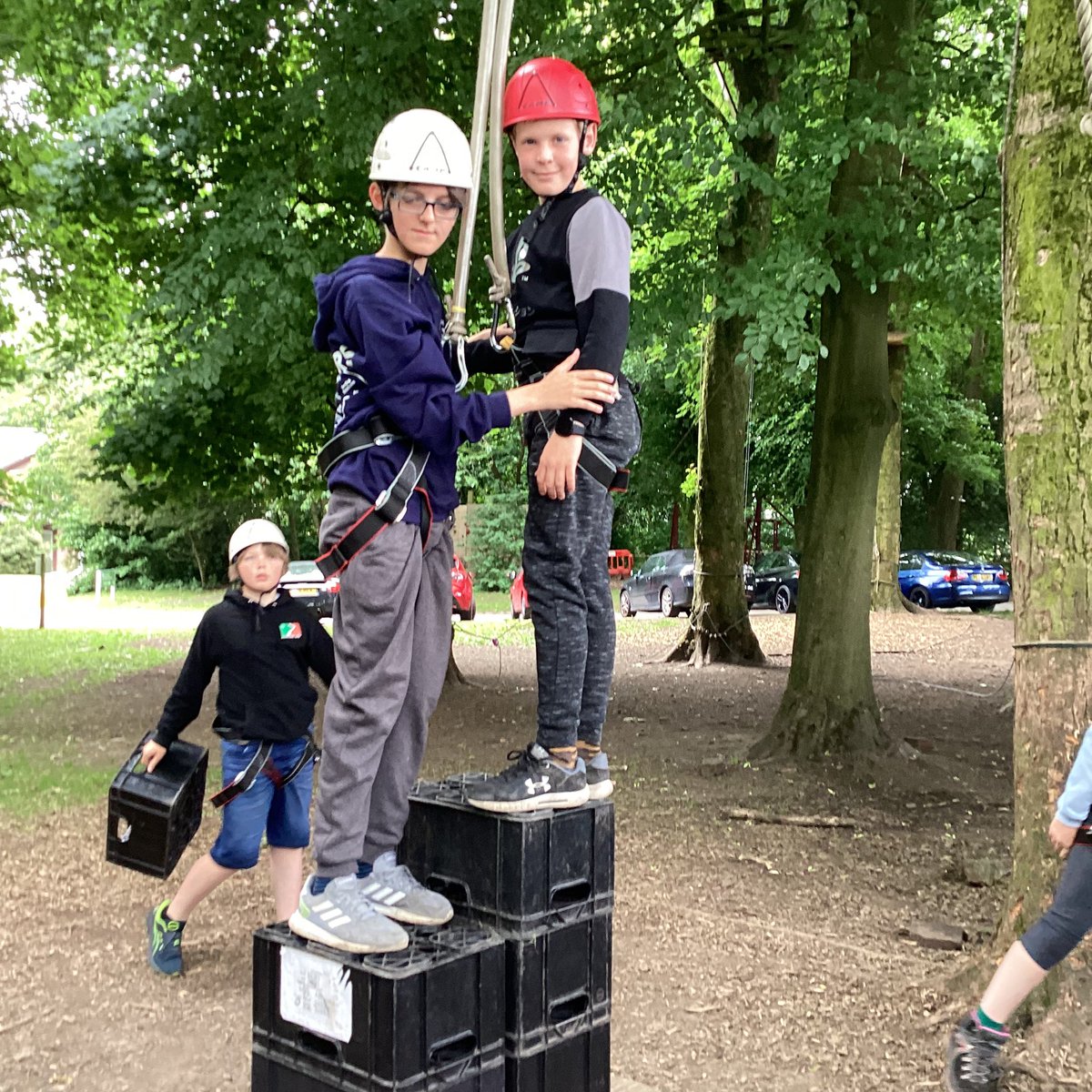 StTeresasUp's tweet photo. Year 6 crate stacking challenge #group2 #AndertonCentre #cratestacking https://t.co/amKwnuNkfJ