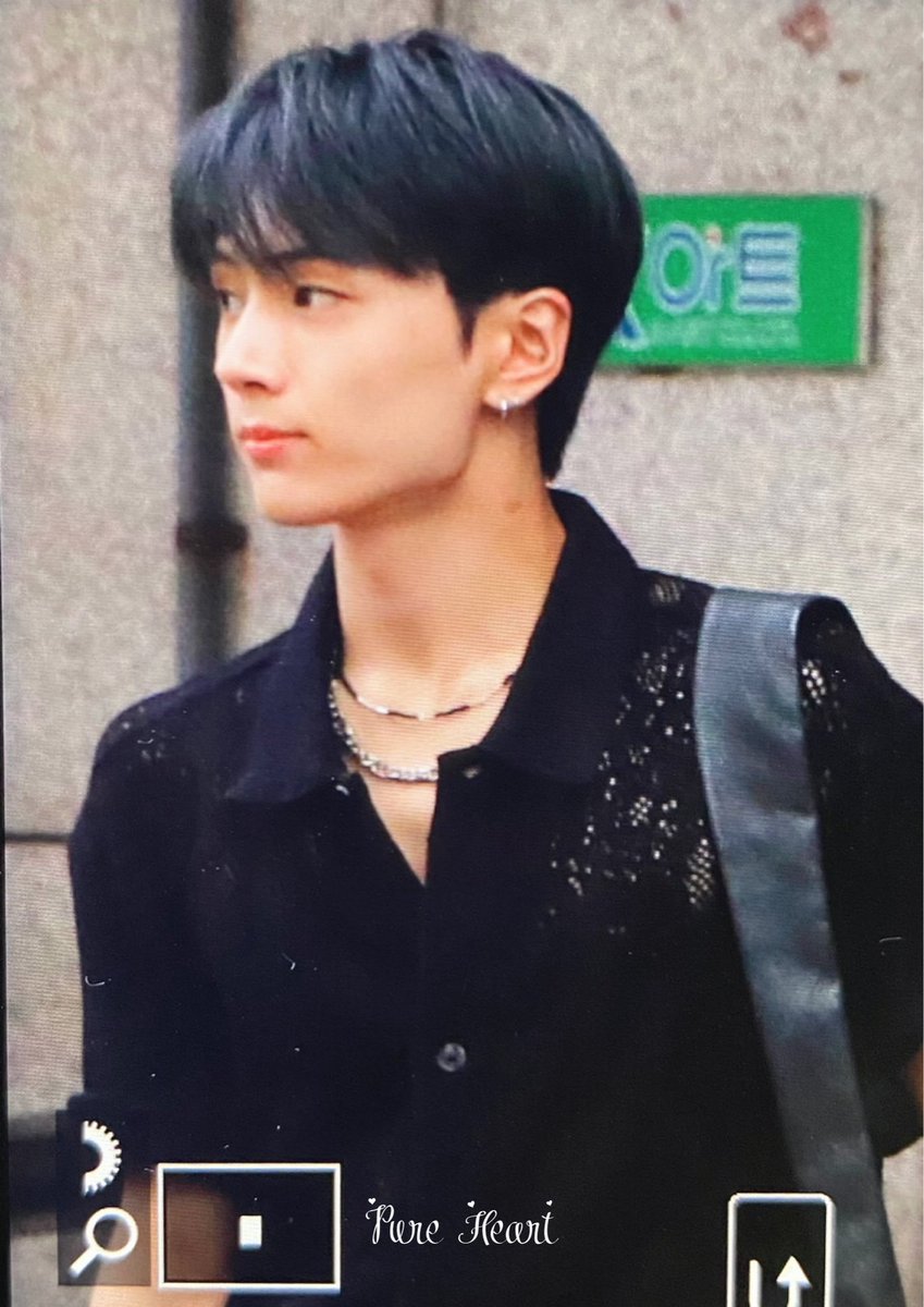 0420MEDIA's tweet photo. YALL PARK JONGSEONG 😭 https://t.co/TP6T6fm5gG