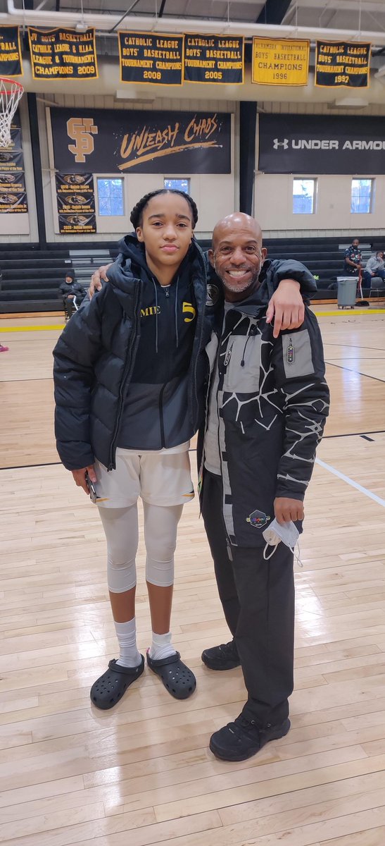 CoachWaltGrlzBB's tweet photo. Jordaness performance yesterday in KY...Kimmya "Kimmie" Hicks dropped 30 points while sick...She had to exit the game on multiple occasions because feeling...She returned to sink crucial free-throws to lead our 2023s to 54-50 win to advance at Run 4 the Roses.👏🏾👏🏾💫💫💫 https://t.co/h05rsxiA67