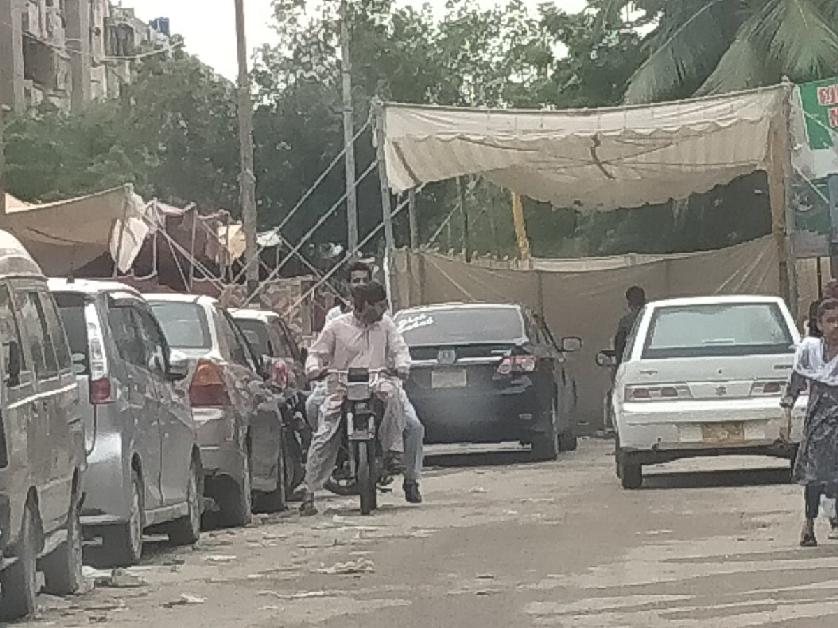 جناب ڈپٹی کمشنر صاحب ۔۔۔
5100 روڈ۔۔۔عقب عالم پرائڈ، پاور ہاؤس چورنگی ۔۔۔دورویہ ہونے باوجود ٹریفک کے لیے بند ہے۔۔کیا قانون کی حکمرانی کااطلاق یہاں نہیں ہوتا۔۔۔۔یا؟
<a href="/DCKhiCentral/">Deputy Commissioner Karachi Central</a> <a href="/TheTahaSaleem/">Taha Saleem</a>