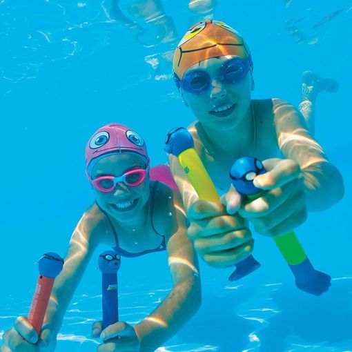 RxSwimGoggles's tweet image. Treat the kids to some #funinthepool in the #summerdays with our range of water toys! 
#zoggs #zoggydivesticks #zoggsrange #goggles #swimming #water #waterfun #poolside #holidays #seaside #beach #ocean  

ow.ly/Y4Ke50JPokX