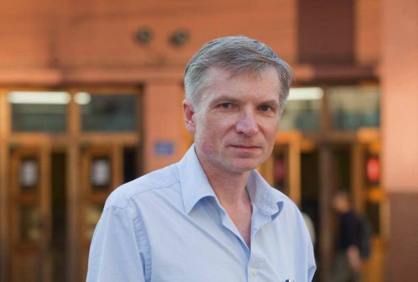7 лет колонии, как за убийство... 

«Они отняли у меня весну, они отняли у меня лето, а теперь они еще отняли у меня семь лет жизни», — прокомментировал решение суда  Алексей Горинов.

#свободуГоринову! 😡😡😭
