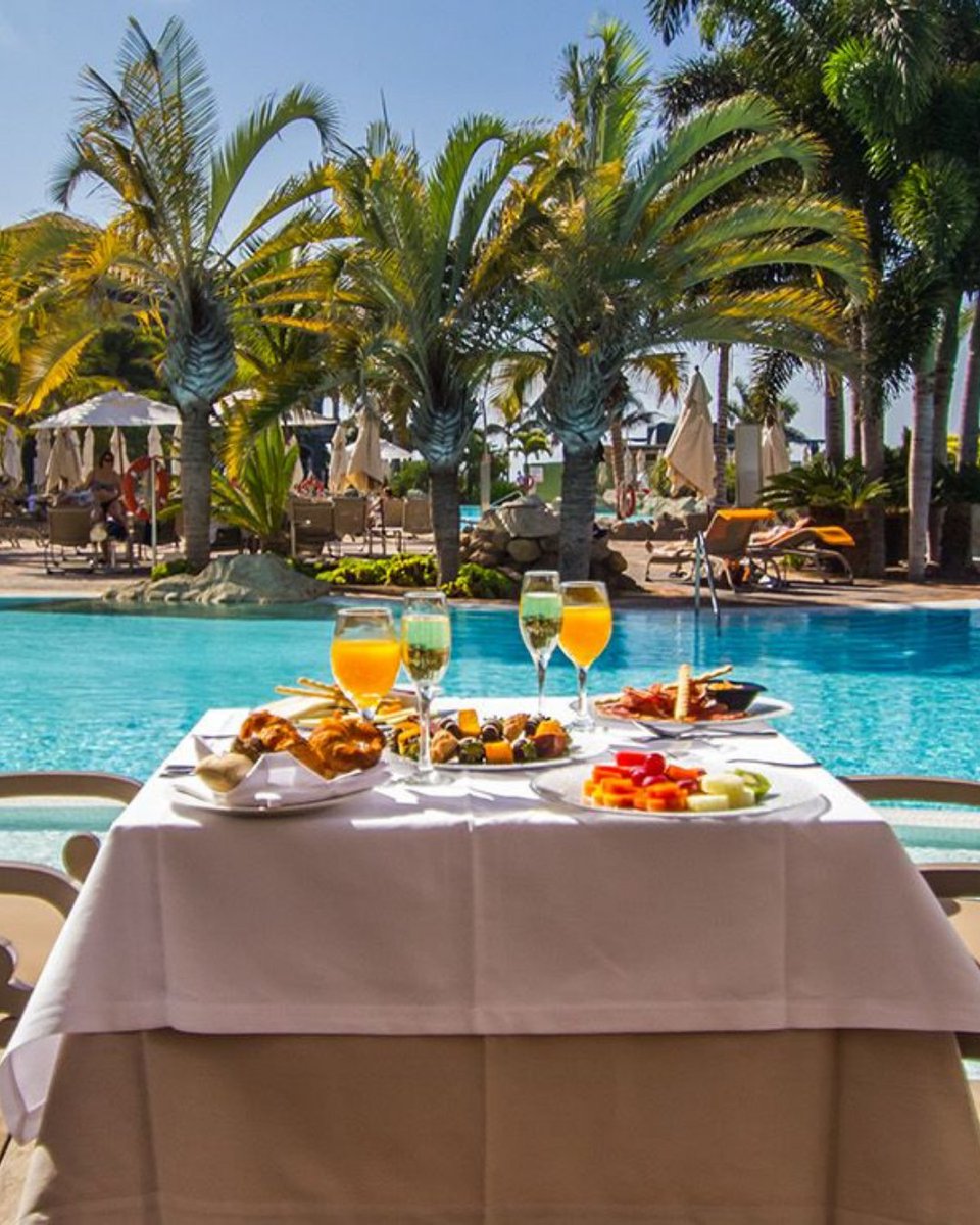 ¿Quieres pasar un día en Lopesan Villa del Conde? 
 
A) Day Pass con desayuno o almuerzo en restaurante a la carta
B) Sunset Pass con cena buffet
C) Full Pass con desayuno y cena buffet

Entra en nuestra web y selecciona la modalidad que prefieras: bit.ly/3Ijr5Y9