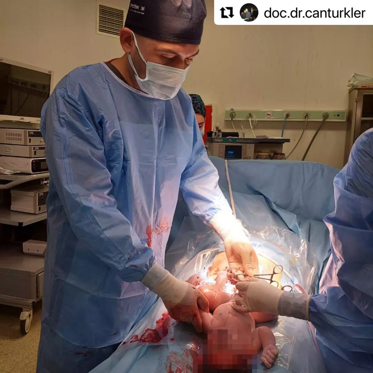 KK bankacılığı ile bir yenidoğanın kordon kanındaki ve kordon dokusundaki kök hücrelerinin yıllarca saklanması mümkün.Günümüzde birçok hastalığın tedavisi için kök hücre tedavileri etkili bir şekilde kullanılıyor.Ailemizin isteği üzerine bebişin kök hücreleri artık emin ellerde