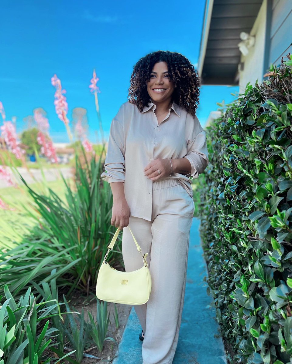 This summer is all about monochromatic sets! ☀️ Shop this look and more at JCPenney! 📸: dailycurlz