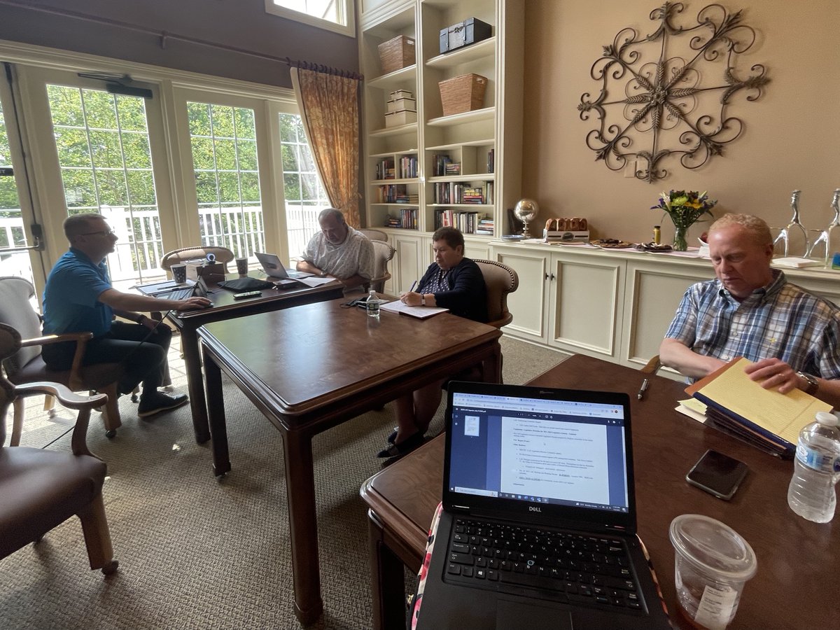 CAIadvocacy's tweet photo. Our @PhoebeNeseth joined the hybrid Pennsylvania Legislative Action Committee meeting today! Thank you to Stoney Creek Farms HOA for hosting! @caikeystone @hoffmanhoalaw https://t.co/XbaS11KHUG