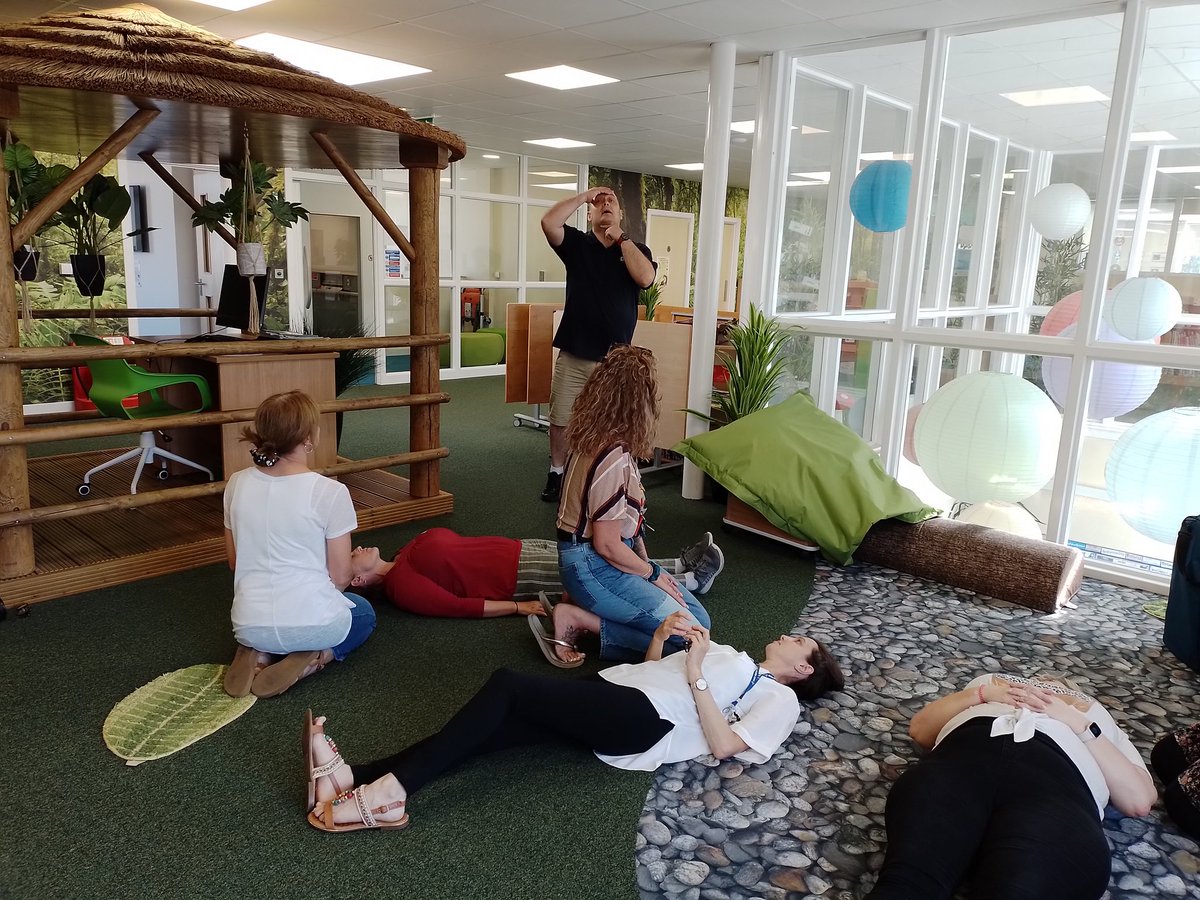 EFAW Paediatric course, lots of fun with Simon Whitmore at the East Preston Infants school.