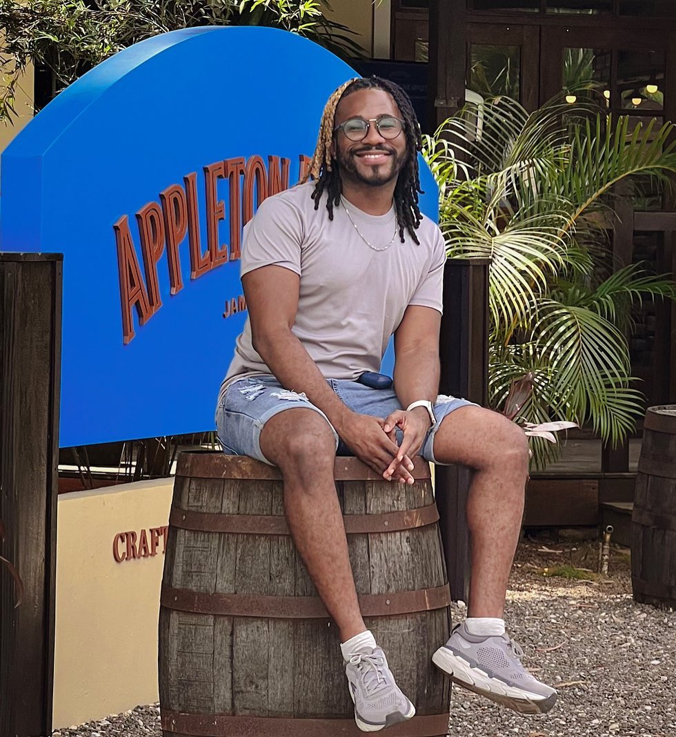 ChukkaCaribbean's tweet photo. What a glorious feeling it is to be alive! Life is good . 🤗😁🙃
#ChukkaCaribbean #ChukkaTours #ItsTimeToPlay #Jamaica #AppletonEstate #rumtour #VisitJamaica https://t.co/l5w22JO4mV