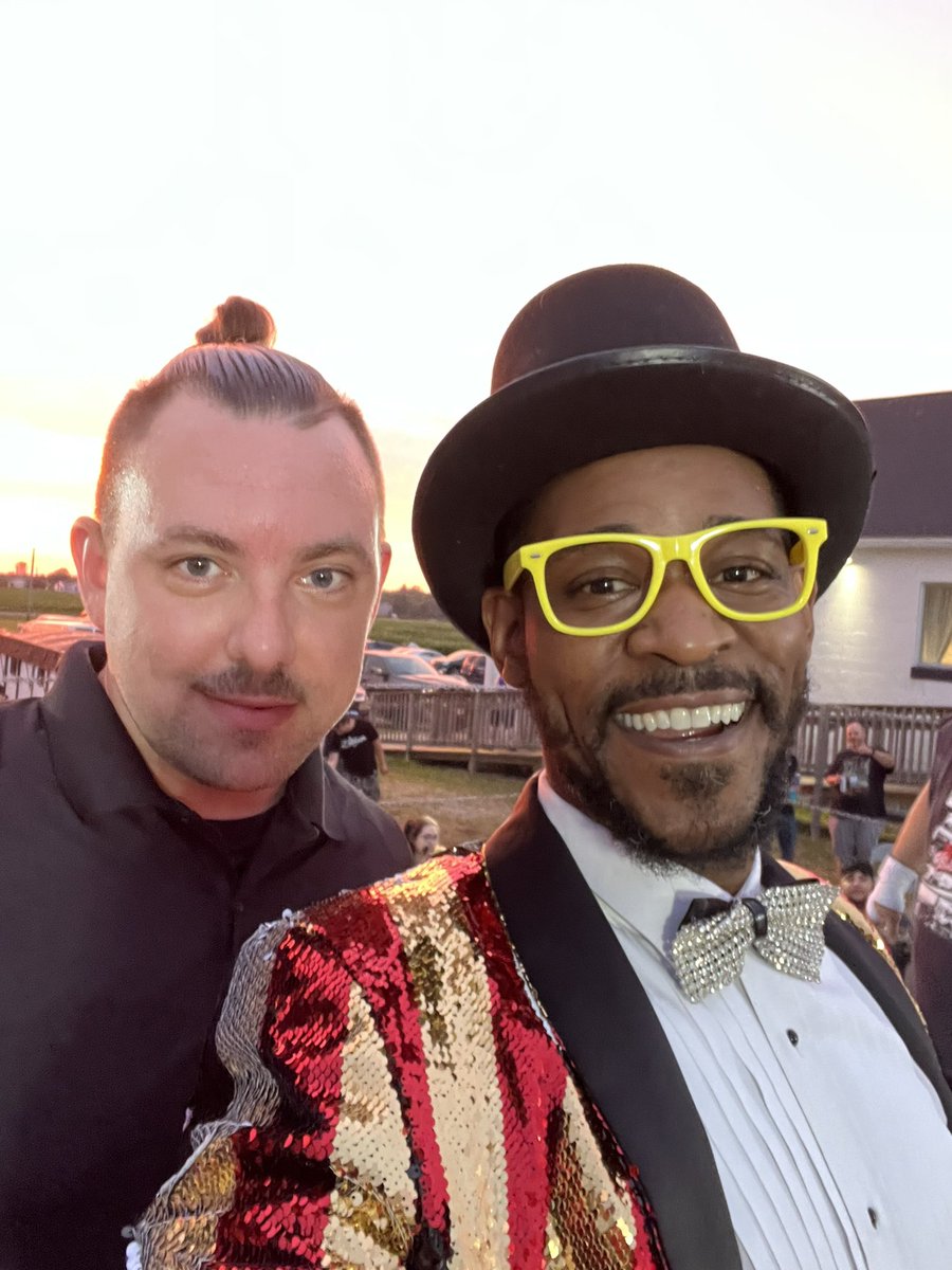 LarryL3g3nd3's tweet photo. .#FlashbackFriday to #MaybeeMI alongside #SeniorNHBOfficial @officialspo502 in the gloaming of an ultraviolent sunset. 
Sean and I go all the way back to #BlackcraftWrestling’s #TidTheSeason in Buffalo, NY! It’s a damned delight to have this man next to me…a true #IRONREF! #FBF https://t.co/DLwF7yqbG0