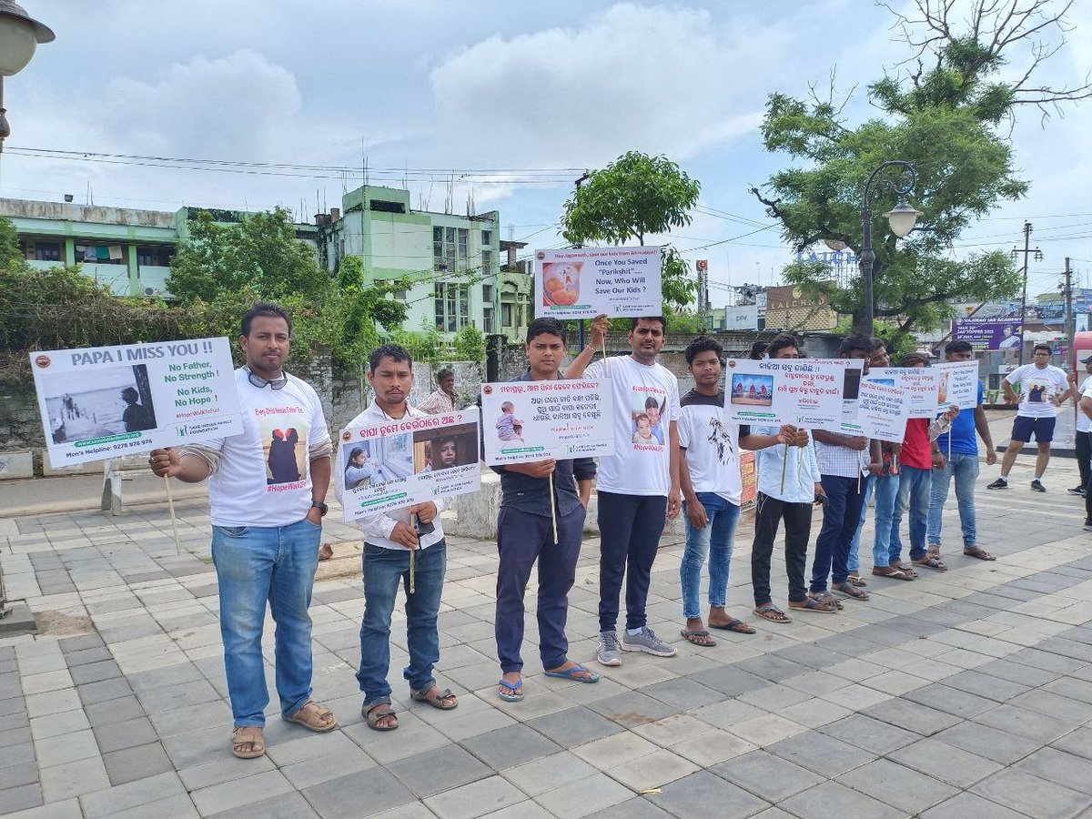 IM_atulp's tweet photo. May it help 🙏 to know the sufferings of child who is alinated from father.
Stop #ParentalAlienation
#ParentalAlienationOfFathers
Start #sharedparanting
All the best to you guys 👦 ❤️
#HopeWalkToPuri https://t.co/3HaDUGy6Gr